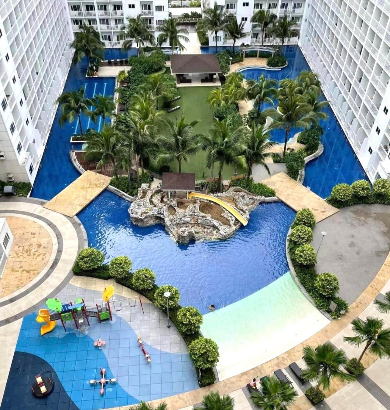 Mall Of Asia Shore Dynastel Staycation Пасай Екстер'єр фото